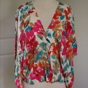 Olivaceous, size medium, pink floral